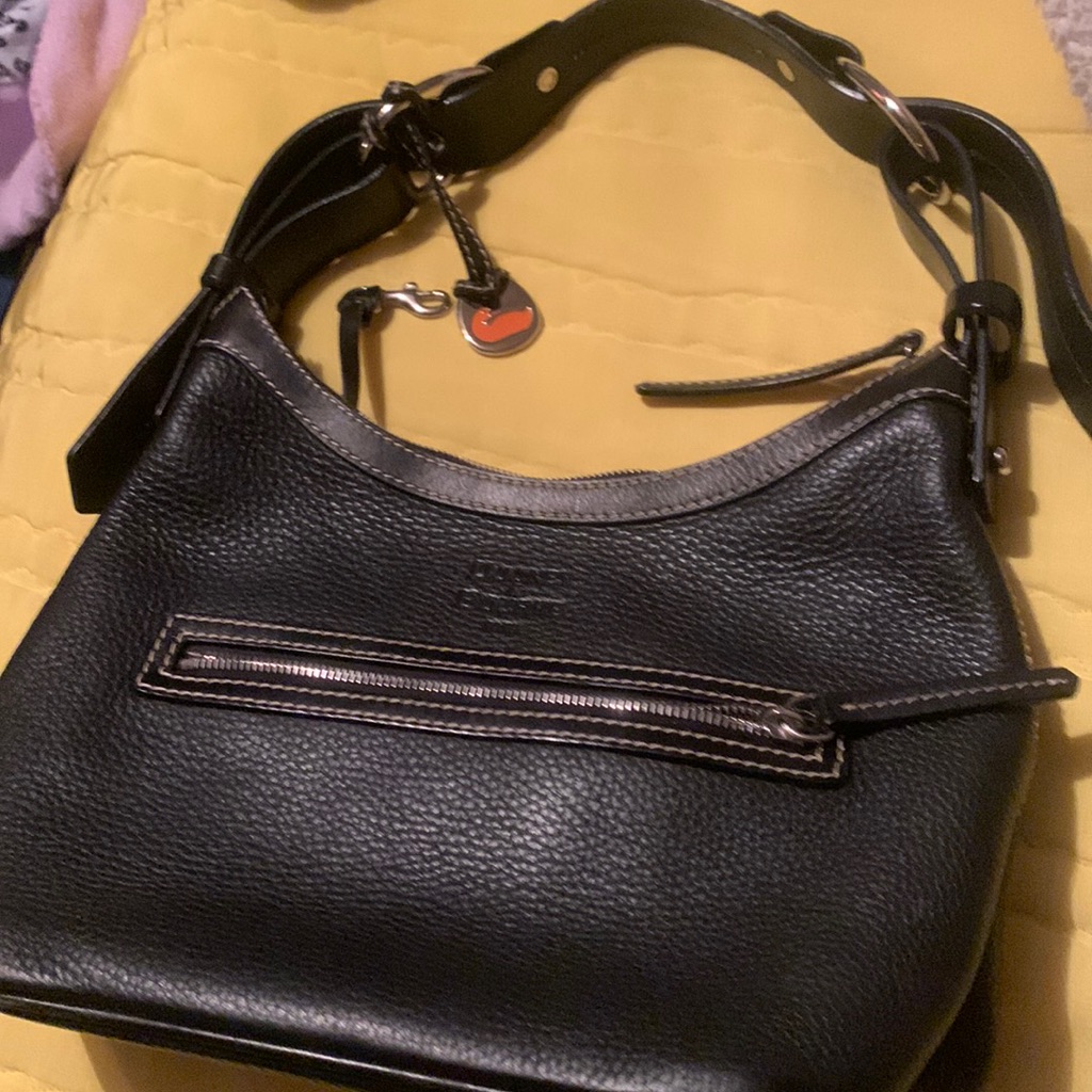 Medium Size Black Dooney Bourke Brand Bag Medium Size Black Dooney Bourke Brand Bag